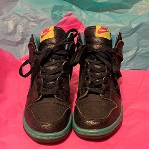 Nike High Dunk sz 6y